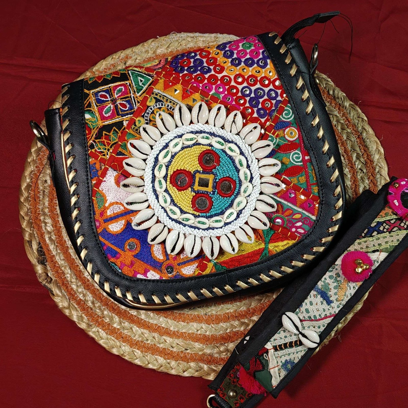 Black U Sling Bag